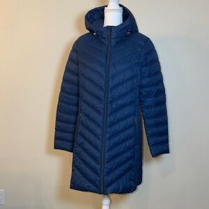 Michael Kors Women's Large Navy Ultra Lightweight Winter Jacket